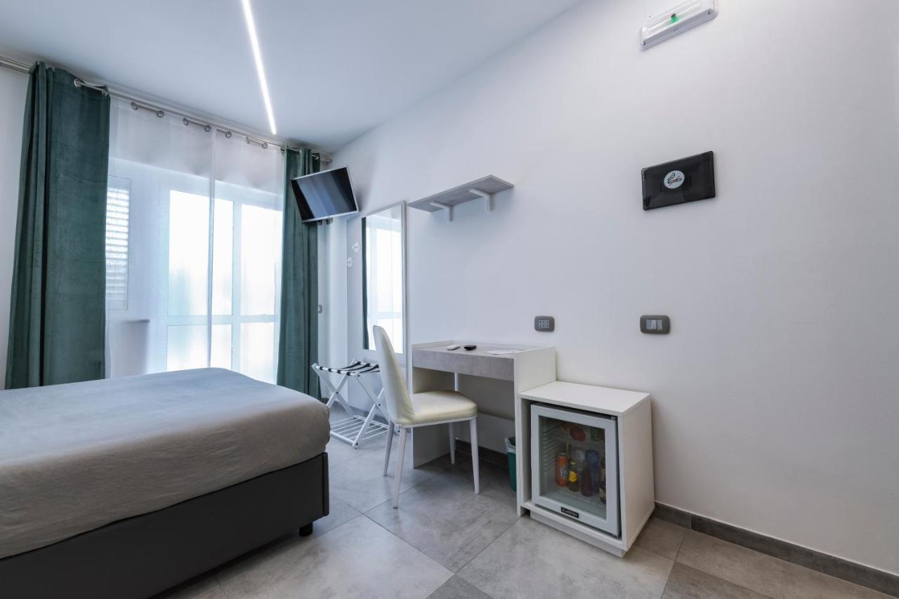 Bnb Aria Di Mare Santa Marinella Eksteriør billede