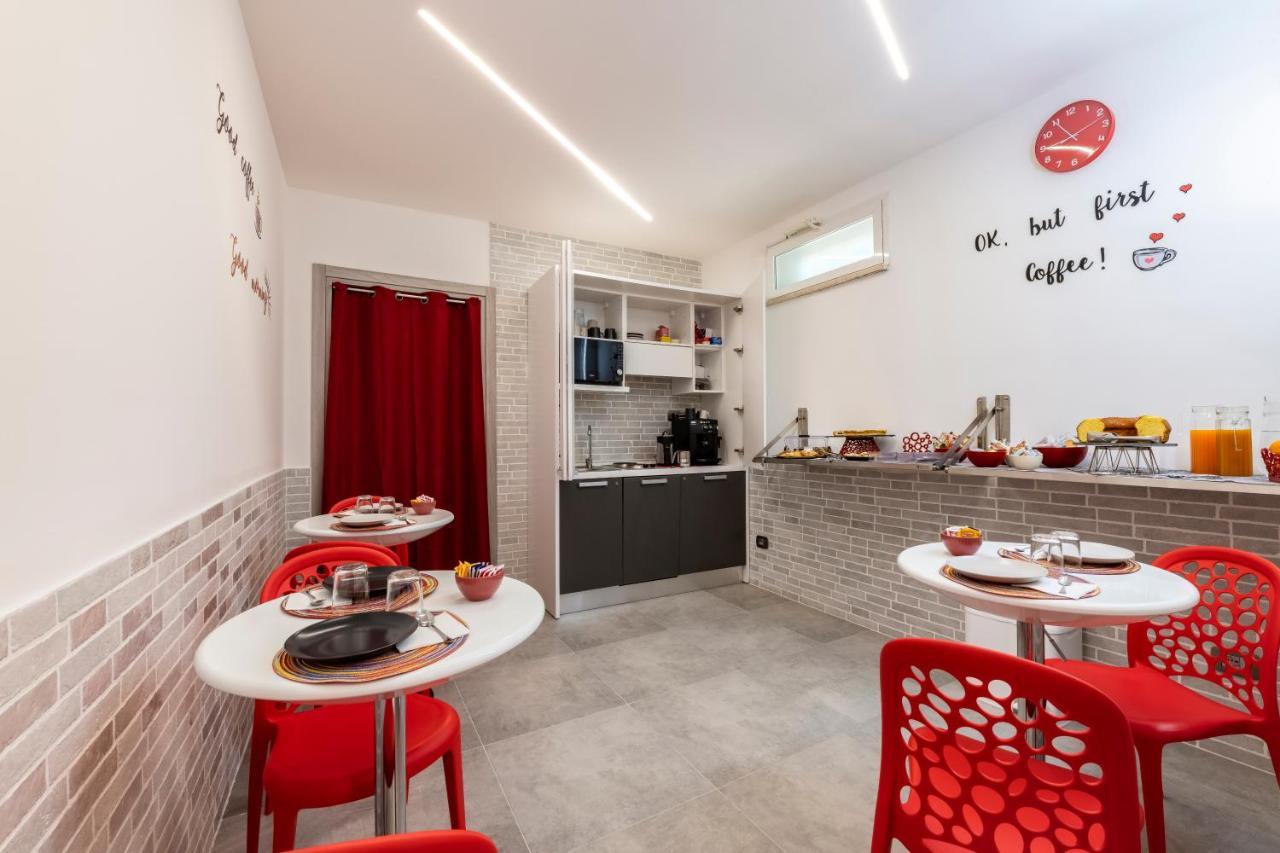 Bnb Aria Di Mare Santa Marinella Eksteriør billede